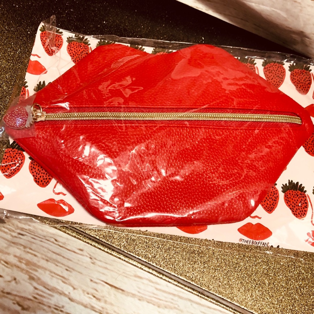 🍓SEPHORA BERRY KISSABLE BRUSH SET BRAND NEW 🍓 - Picture 5 of 6